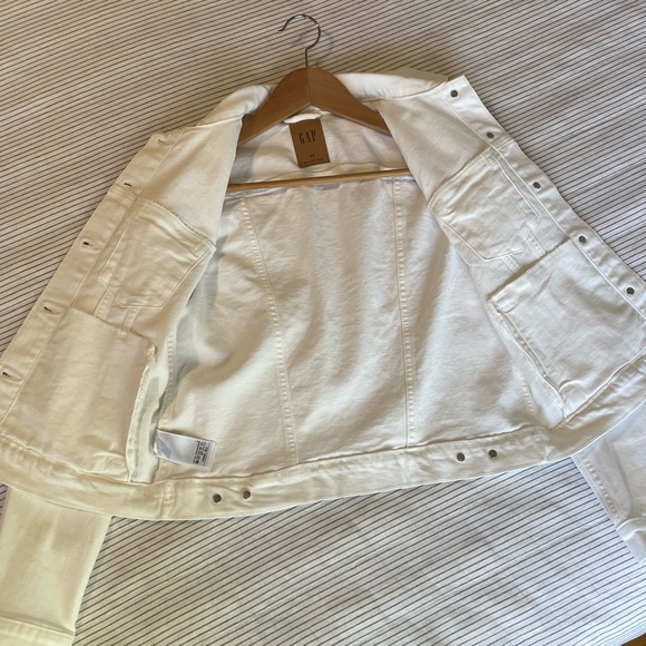 NWOT White cropped stretch Gap denim jacket - Picture 5 of 7